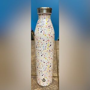 EUC TAL Double insulated Stainless Steel Water Bottle size 20 ounce